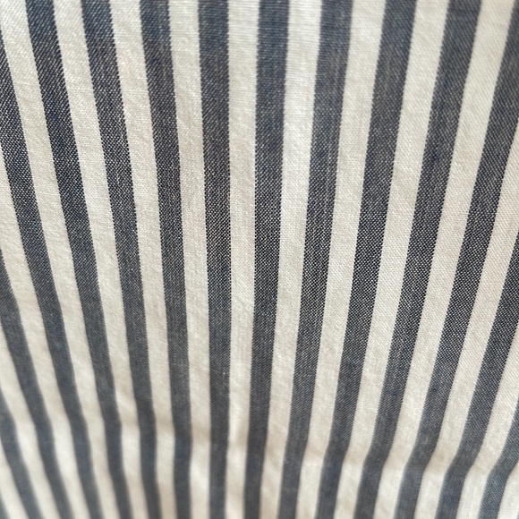 Women's Blouse - Picture 3 of 5